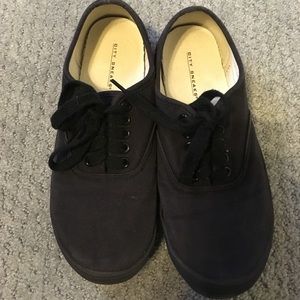 Black Sneakers